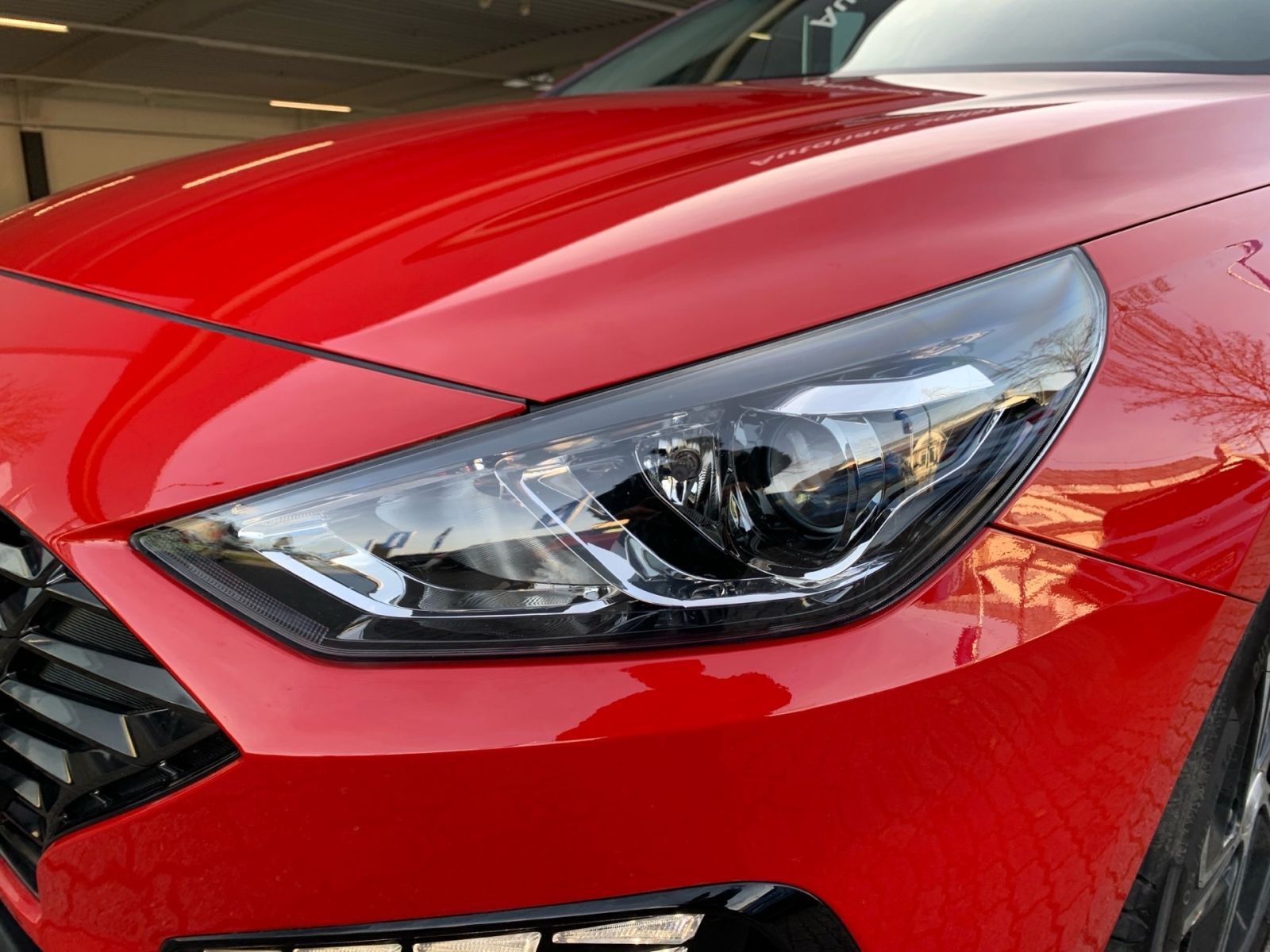 Fahrzeugabbildung Hyundai i30 1.0 T-GDI Edition 30 8x bereift 1Hd