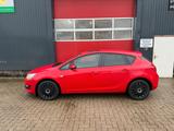 Opel Astra J Lim. 5-trg. Selection - Opel Astra: Selection