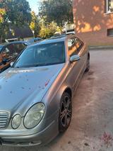 Mercedes-Benz Mercedes e 270d - scheckheftgepflegte Mercedes E 270