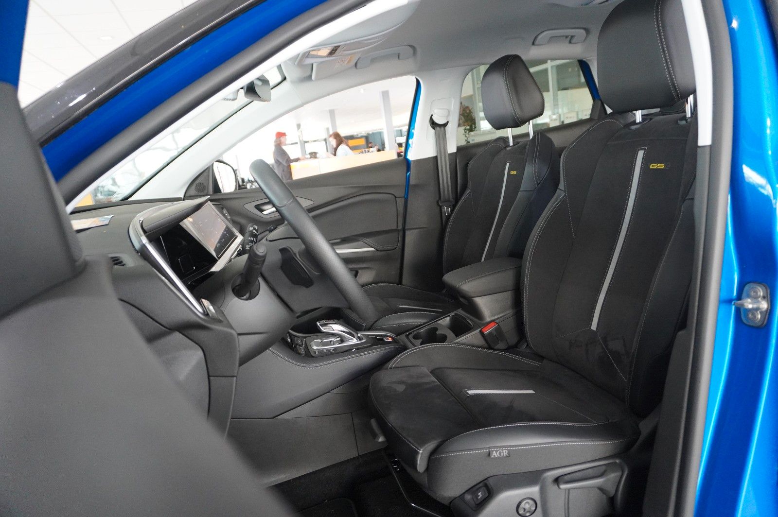 Fahrzeugabbildung Opel Grandland (X) 1.6T GSe 4HYBRID NAVI/LED/KAMERA