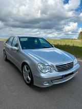 Mercedes-Benz C 320 CDI AVANTGARDE Standheizung AMG - Mercedes-Benz C 320: Cdi AMG