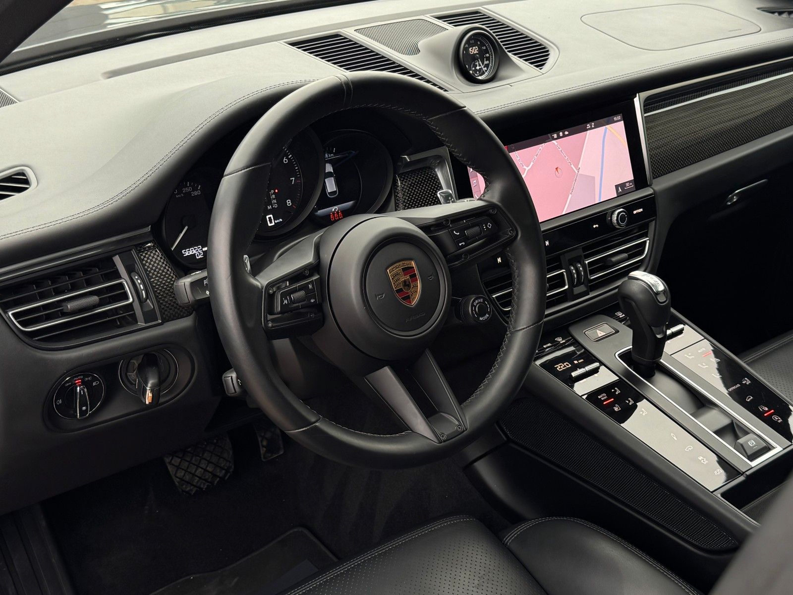 Fahrzeugabbildung Porsche Macan GTS PASM Chrono Carbon Pano Bose Std-HZG