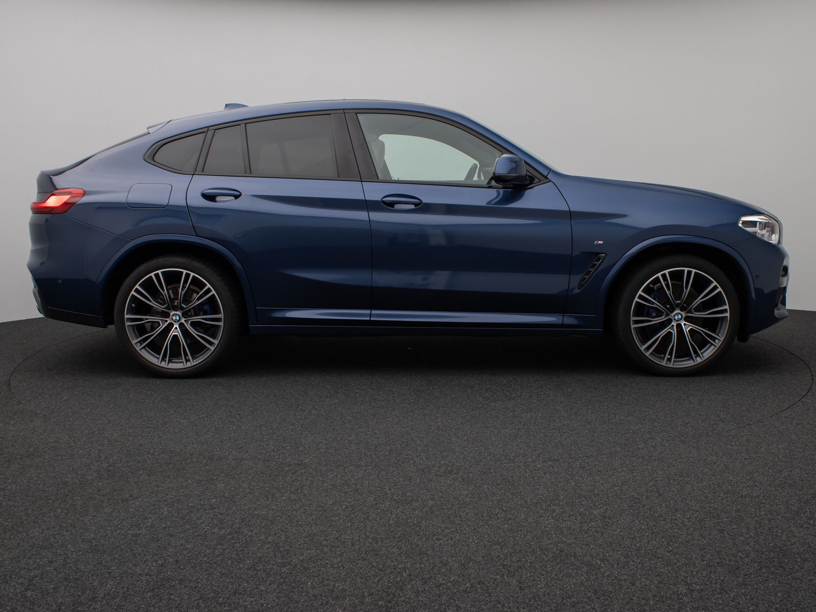 Fahrzeugabbildung BMW X4 xD30d M Sport Panorama Kamera HUD H/K AHK 21"
