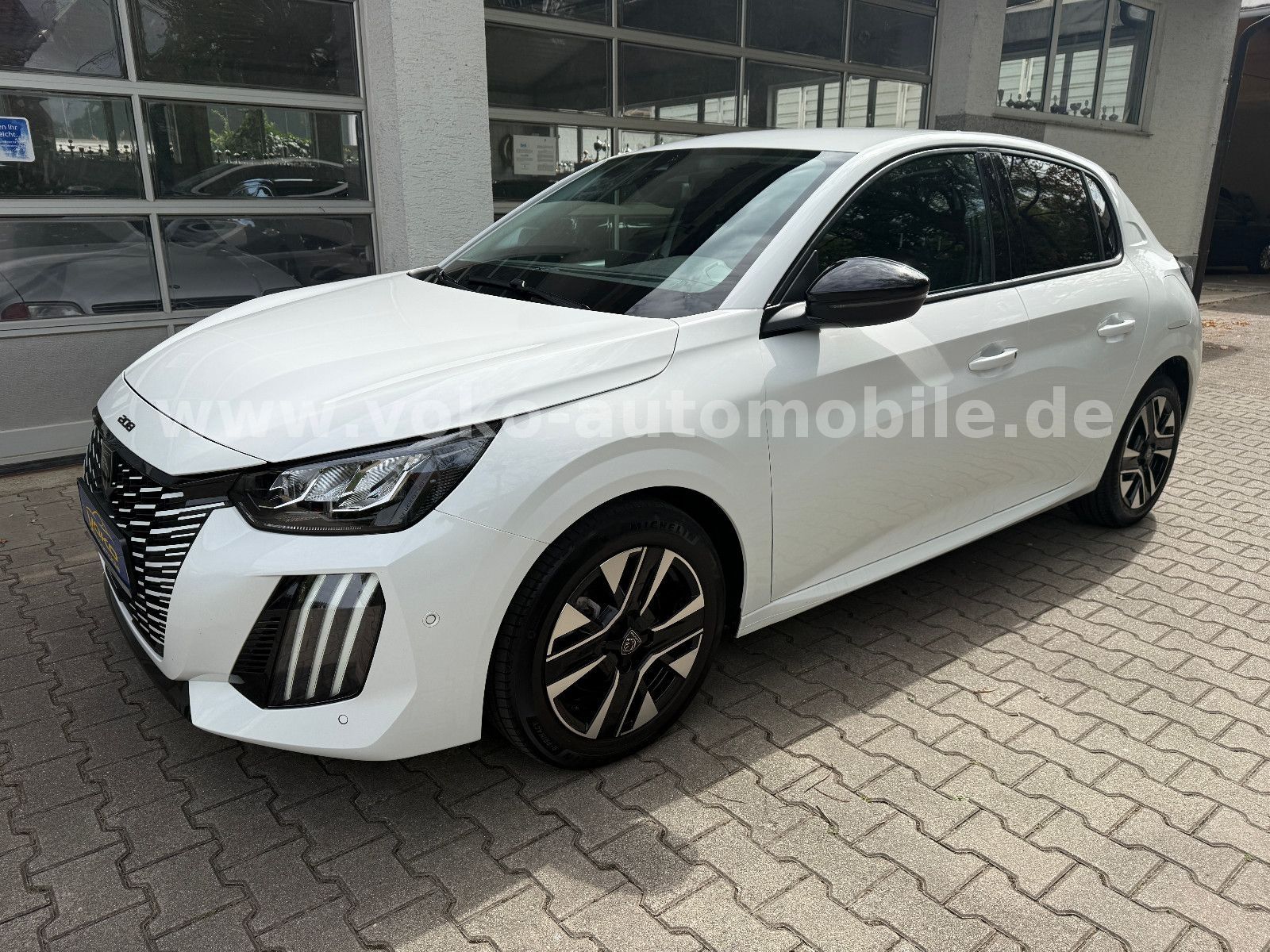 Peugeot 208 Allure AAC*CARPLAY*LED*CAM*SHZ*1.Hd. imagem 2