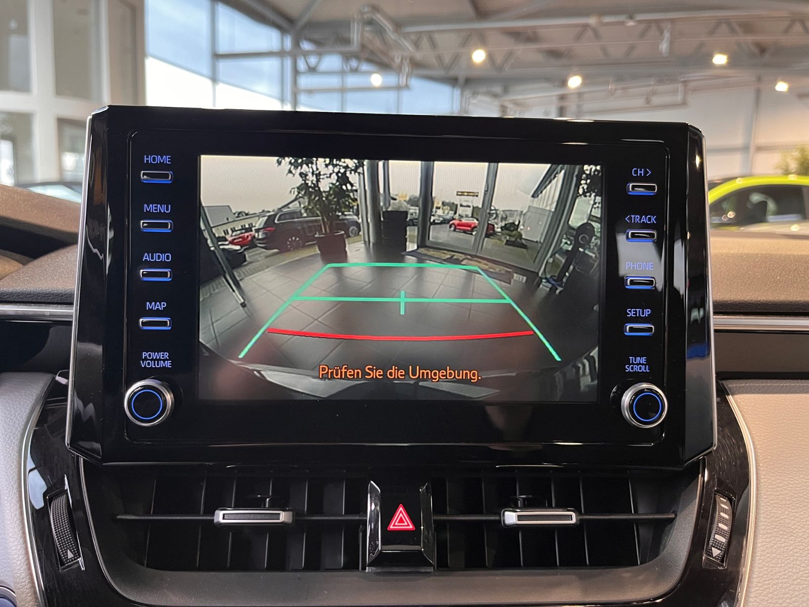 Fahrzeugabbildung Toyota Corolla Hybrid Club LED NAV DAB PDC ALU