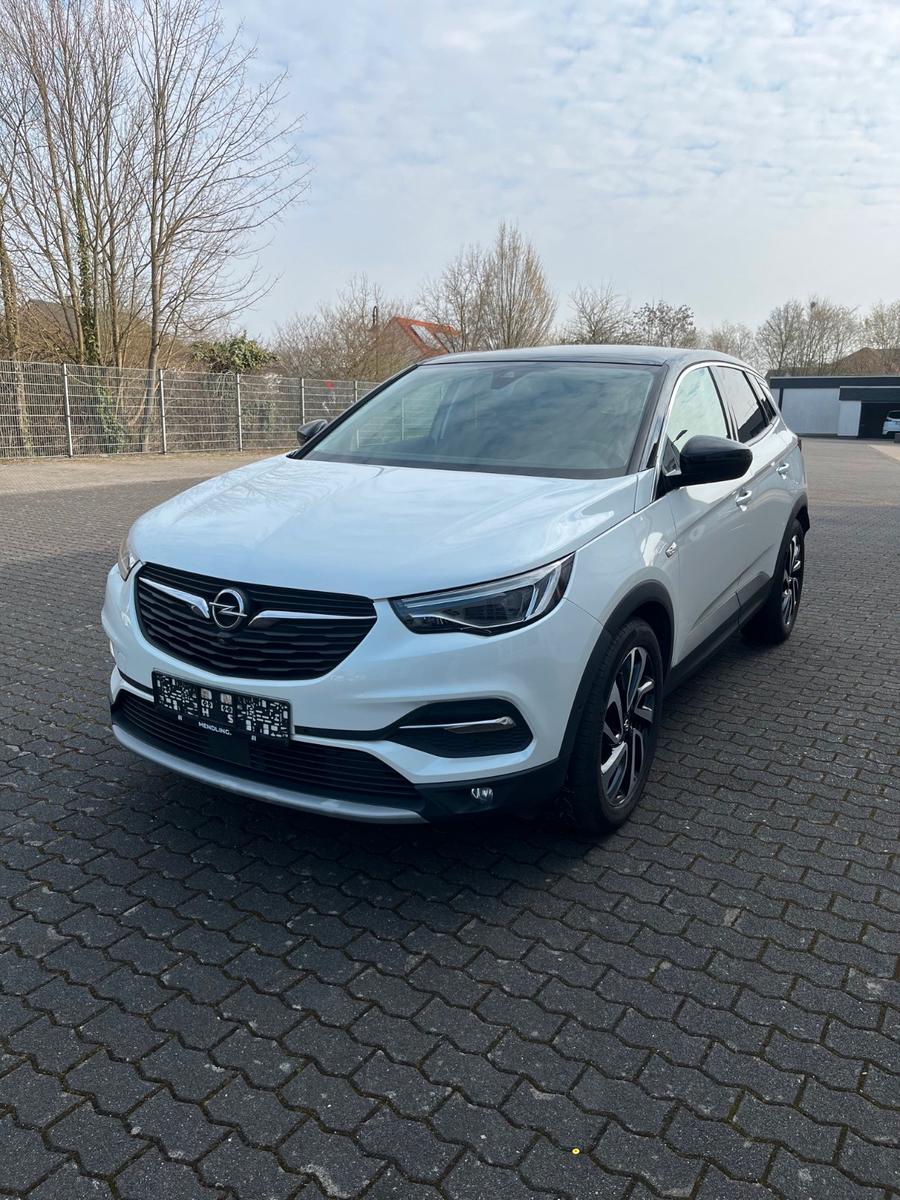 Opel Grandland X Ultimate 181 PS Pamoramadach AHK