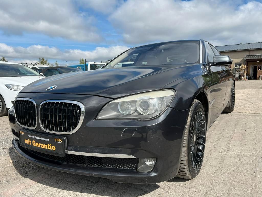 BMW 750 - 1