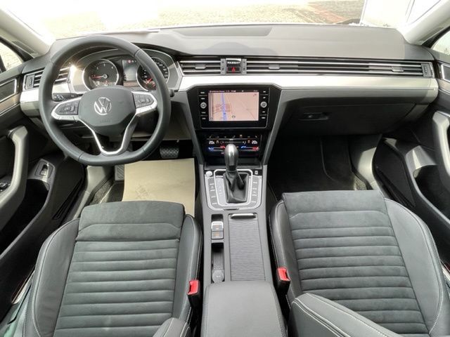 Passat Variant 2.0 TDI Elegance Bluetooth Navi