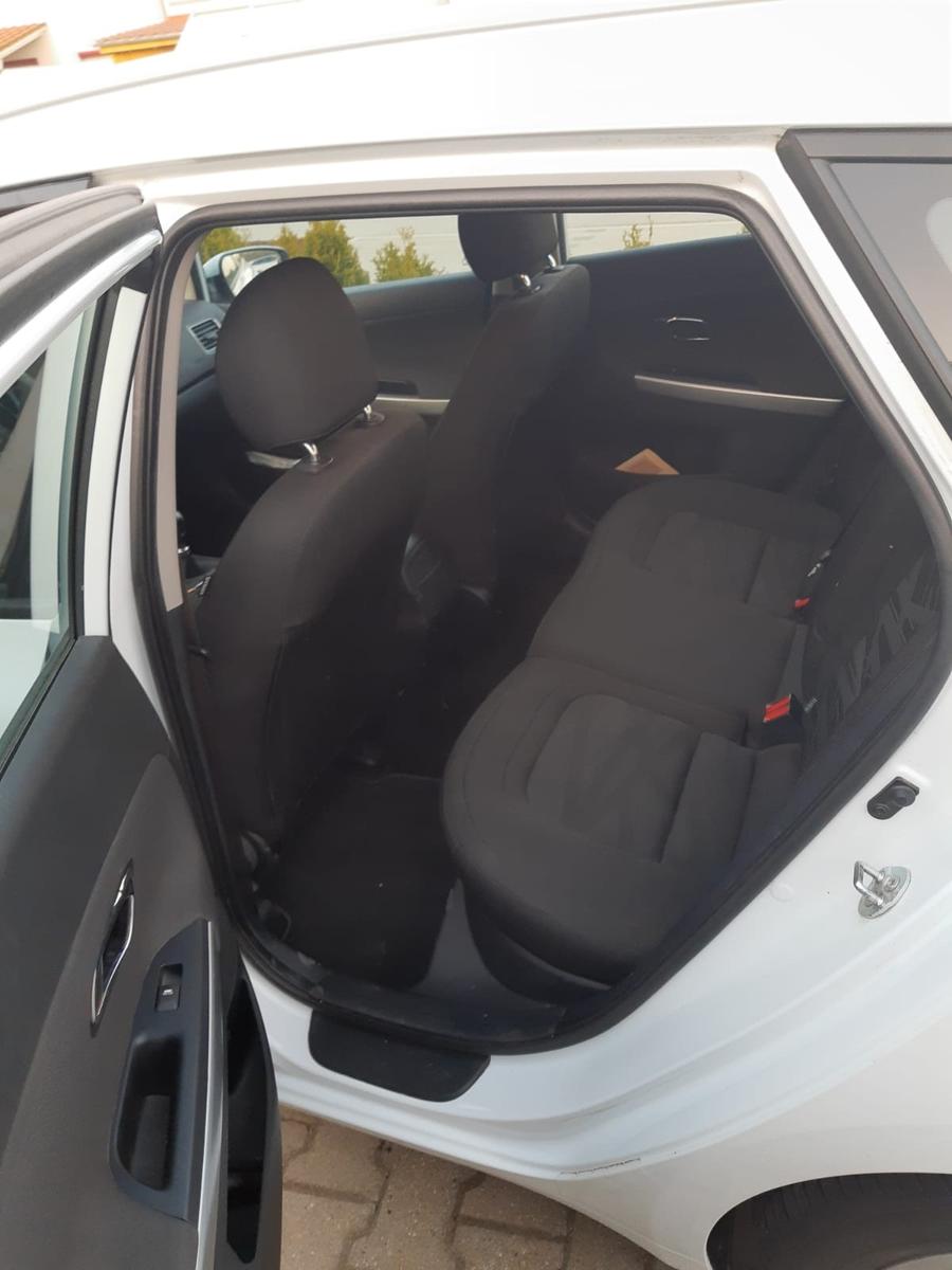 Kia cee'd 2012 — engine 1.582 cm³, 90 HP (66kW)