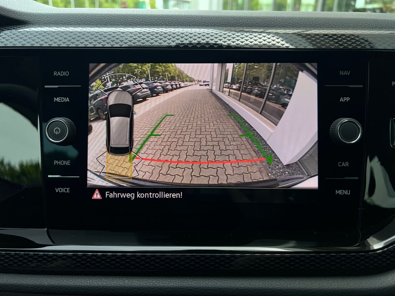 Fahrzeugabbildung Volkswagen Taigo Life 1,0 l TSI *LED, Climatronic, Sitzhzg.