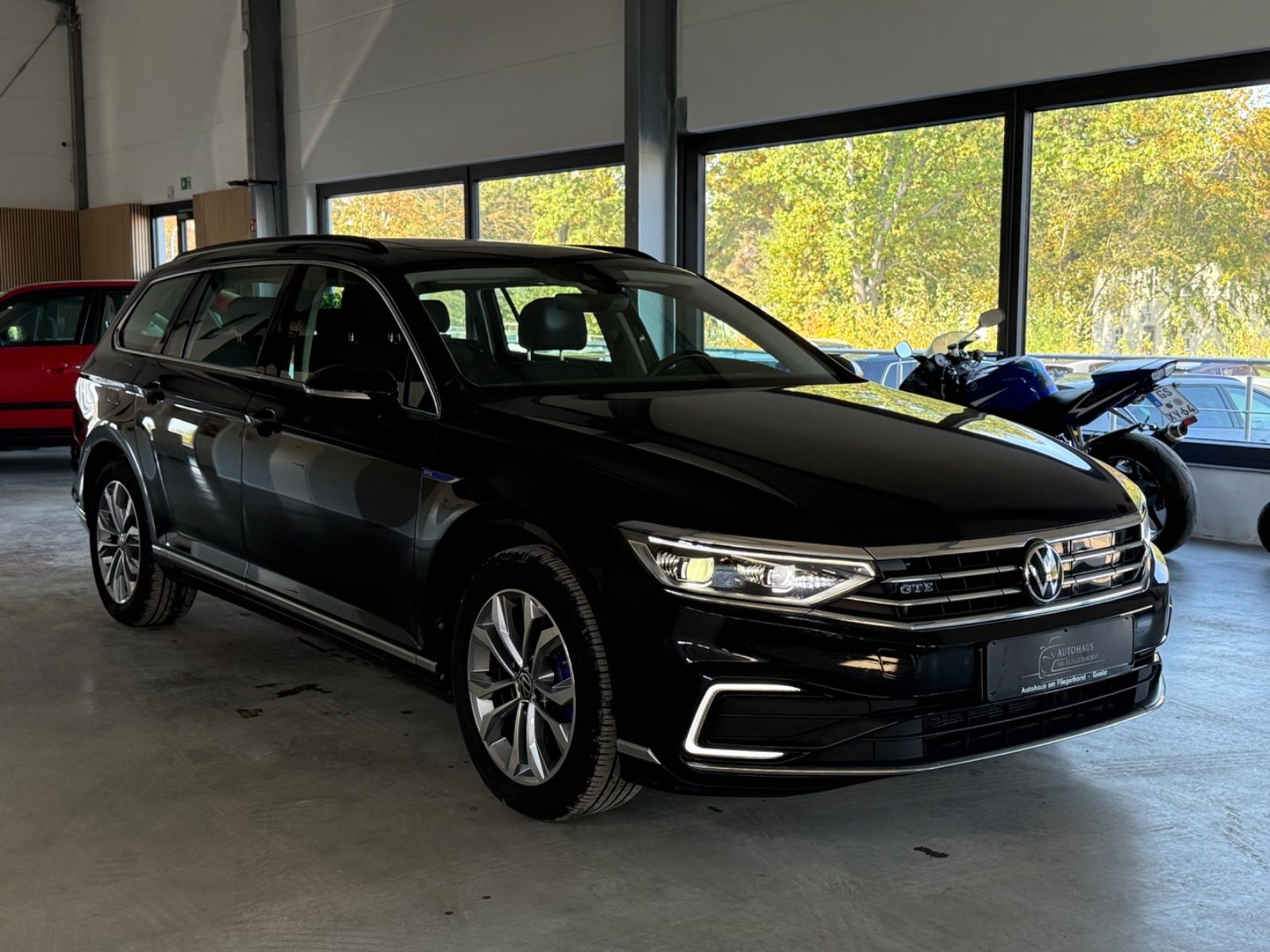 Volkswagen Passat Variant GTE Matrix/Pano/Kam/SHZ/ACC imagem 2