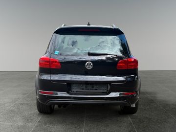 Volkswagen Tiguan - 5