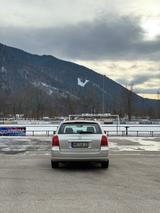 Toyota Avensis Combi 2,2-l-D-CAT  - Toyota Avensis: D Cat