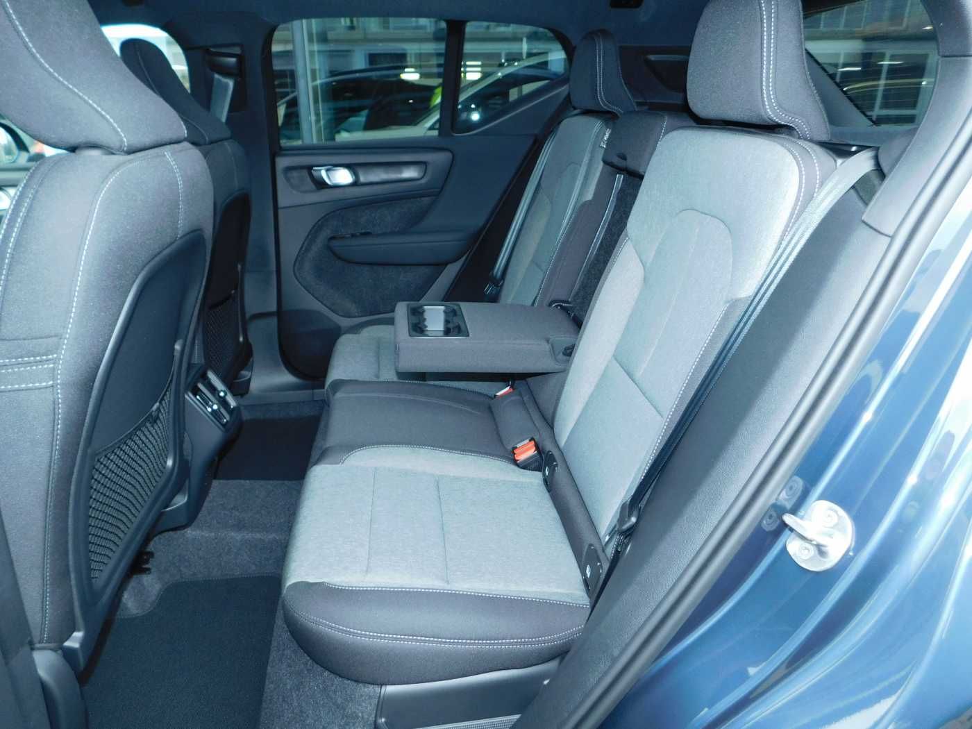 Fahrzeugabbildung Volvo XC40 B4 Plus Black Edition