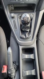 Fahrzeugabbildung Ford Focus Trend 5-Türig 1,6 Ltr.-4 Zyl.