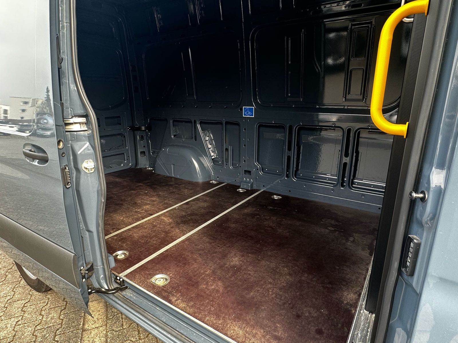 Fahrzeugabbildung Mercedes-Benz Sprinter 315d 9G FWD L2/H2 LED+NAV+360+ACC+VOLL+