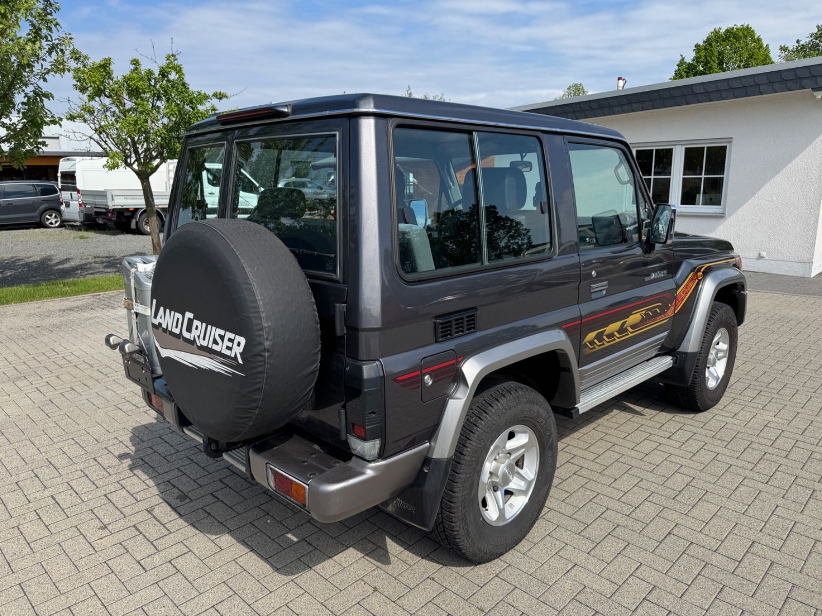 Toyota Land Cruiser GRJ 71 LX diff. M T grau Voll foto 3