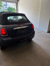 MINI Cooper Cabrio Cooper - MINI Cooper Cabrio aus 2011