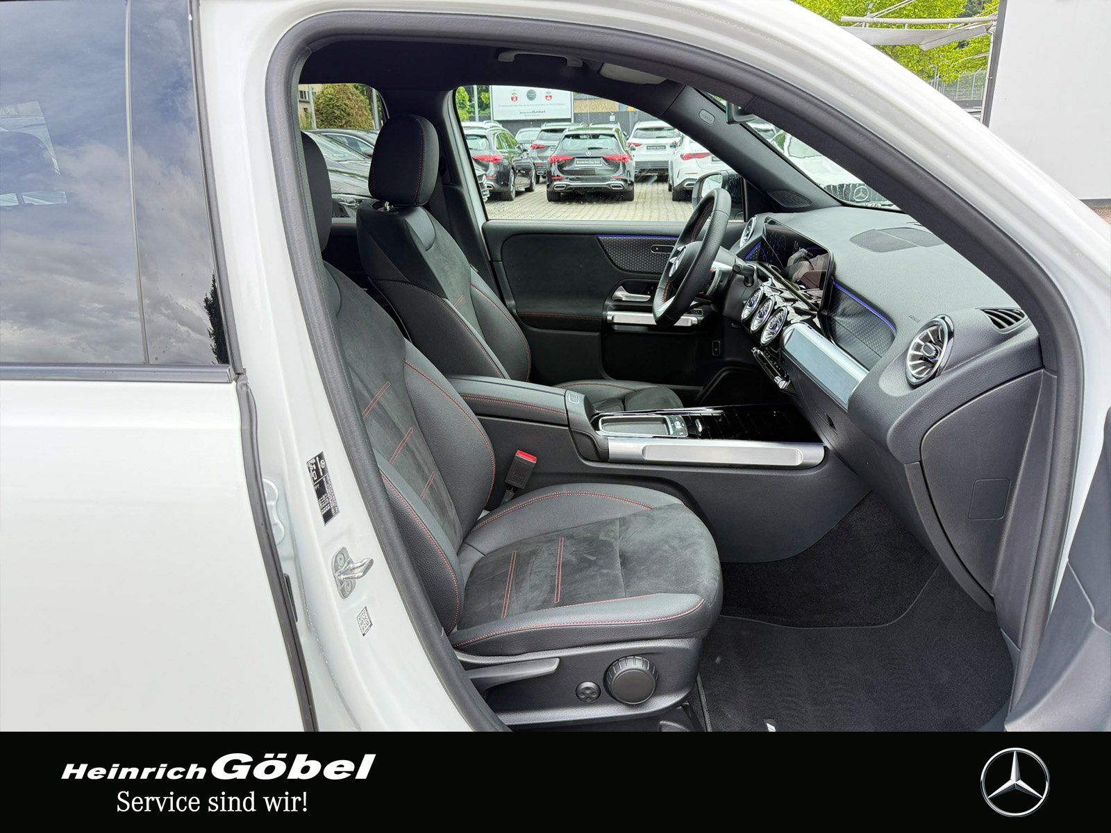 Fahrzeugabbildung Mercedes-Benz GLB 200 AMG-ADV+ NP KAM KLG-KP TW SPA LED AMB
