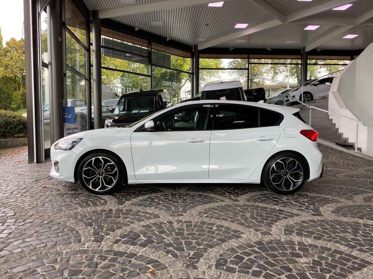 Ford Focus St-Line / Winterpaket/LED/Navi/PDC/CarPlay