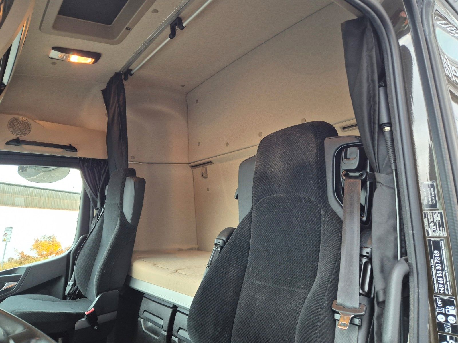 Fahrzeugabbildung Mercedes-Benz Actros 2543 LnR 6x2 Retarder