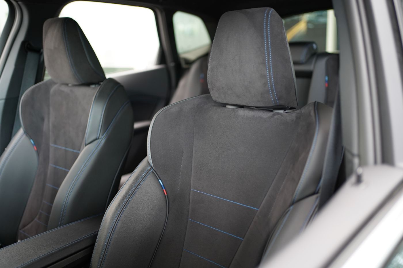 Fahrzeugabbildung BMW 218i Active Tourer M Sport +HeadUp+LED+Glasdach+