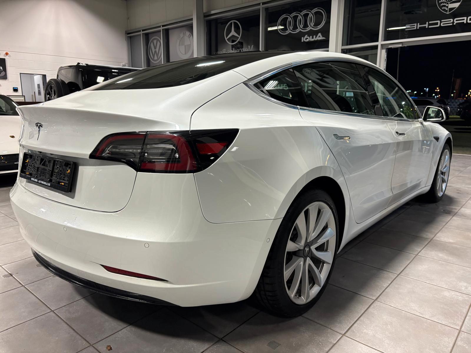 Tesla Model 3 Standard Range Plus RWD