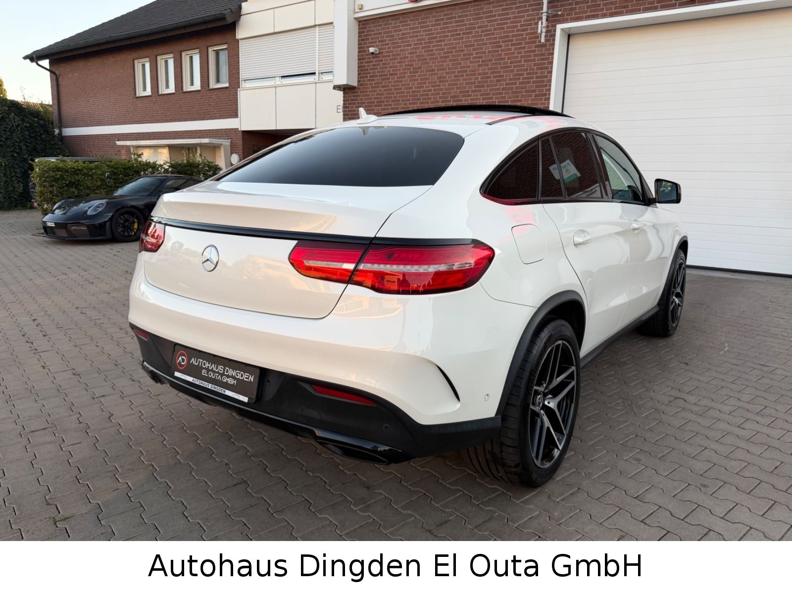 Mercedes-Benz GLE 350d Coupe 4Matic AMG Line foto 7