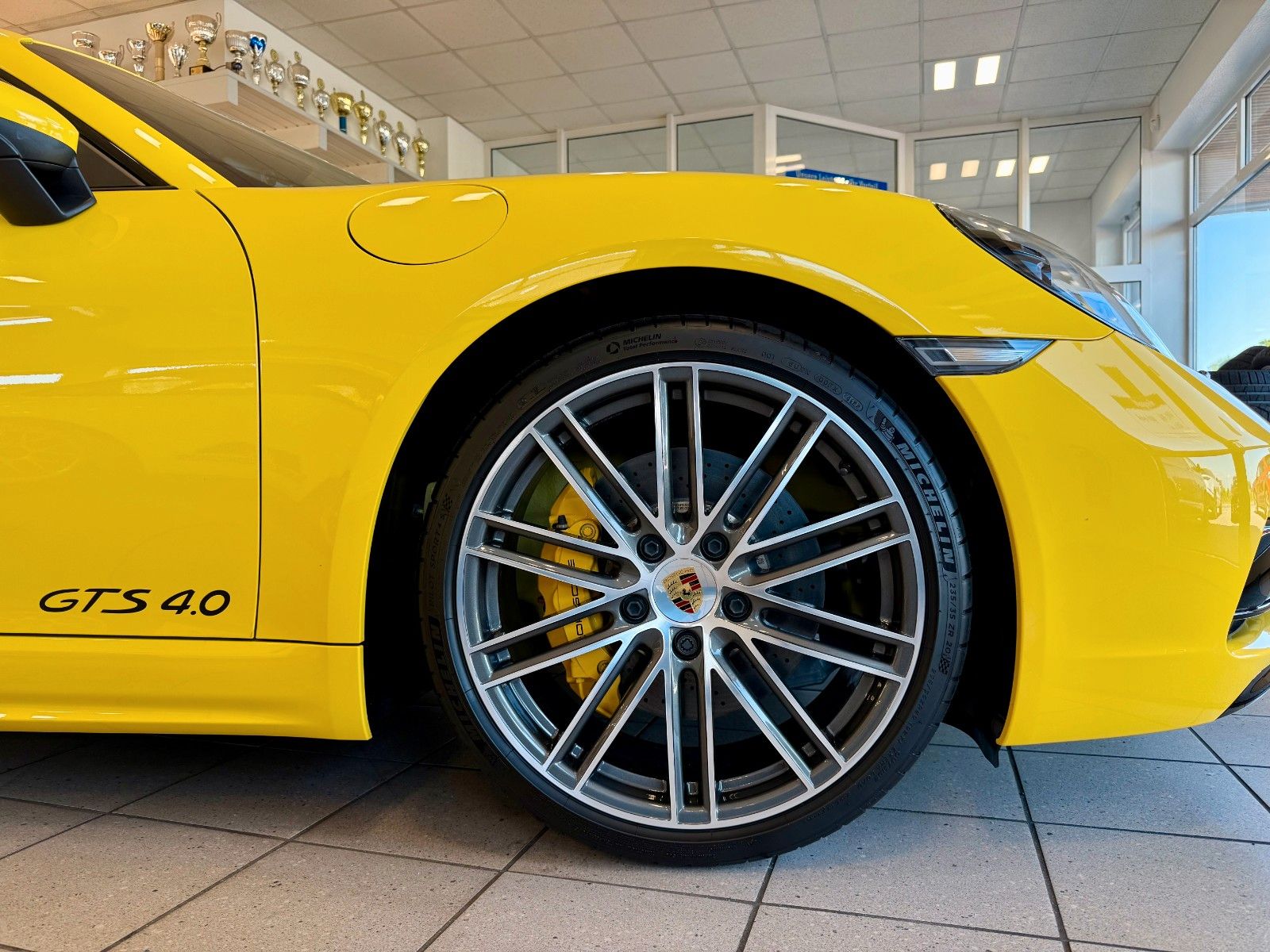 Fahrzeugabbildung Porsche 718 Cayman GTS 4.0 PDK PCCB/Burmester/Carbon/ACC