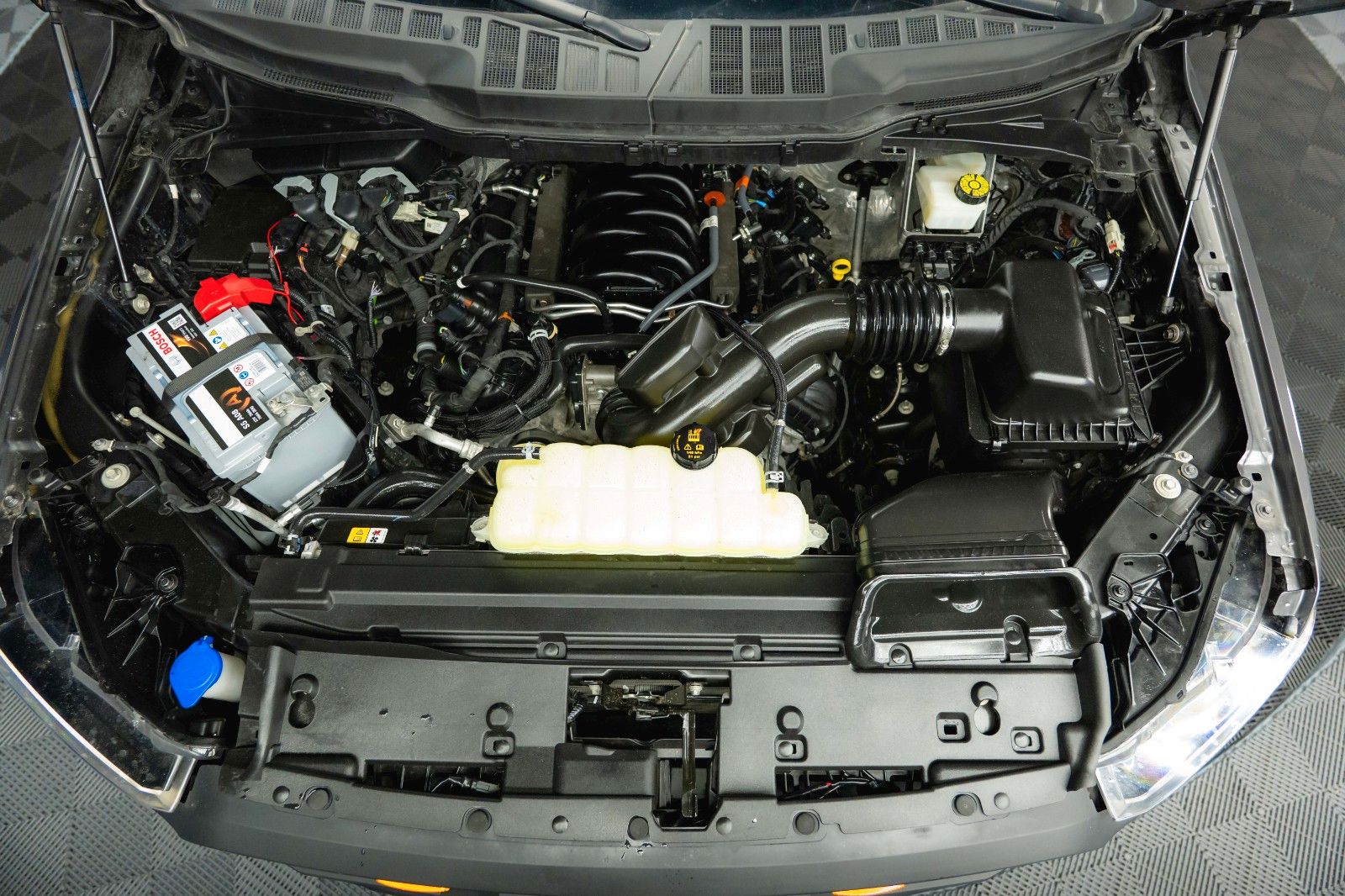 Fahrzeugabbildung Ford F150 5.0L V8 4x4 Offroad SuperCrew RAPTOR 19%