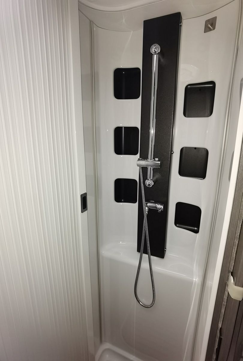 Fahrzeugabbildung Challenger X150