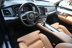 Fahrzeugabbildung Volvo XC90 D5*Inscription*STHZ*LUFT*B&W*7-S*MIETKAUF