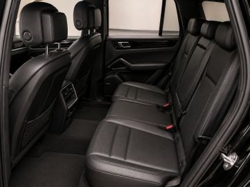 Porsche Cayenne - 11