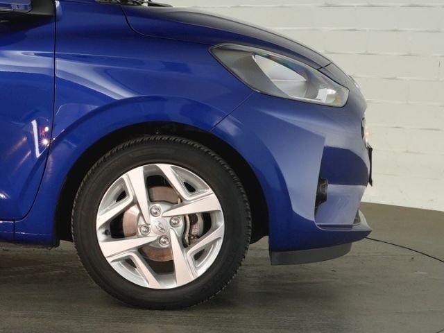 i10 TREND+NAVI+RÜCKFAHRKAMERA+SITZHEIZUNG+LENKRA