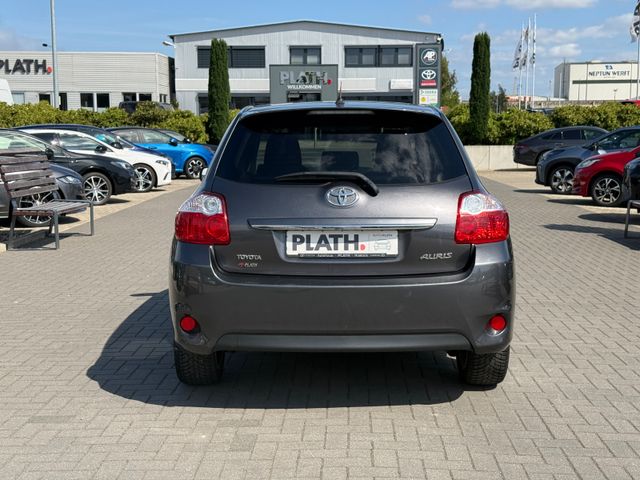 Toyota Auris Club