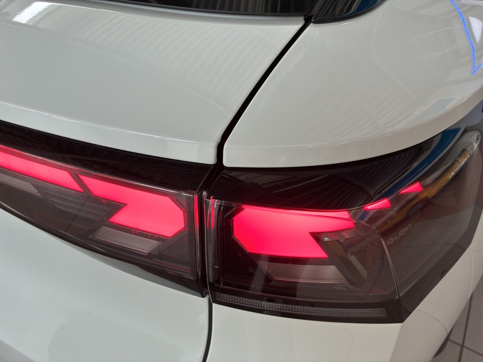 Fahrzeugabbildung Volkswagen T-Roc 1.5 eTSI W R-Line 360,HUD,Kamera,LED,Navi