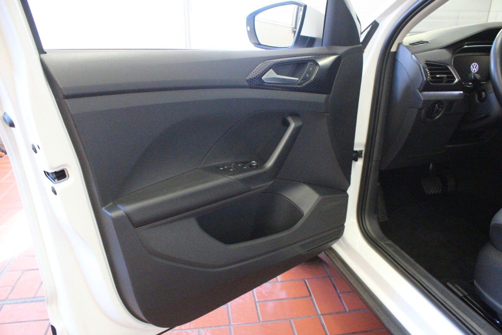 Fahrzeugabbildung Volkswagen T-Cross 1.0 TSI DSG *Sitzhzg*Kamera*AHK