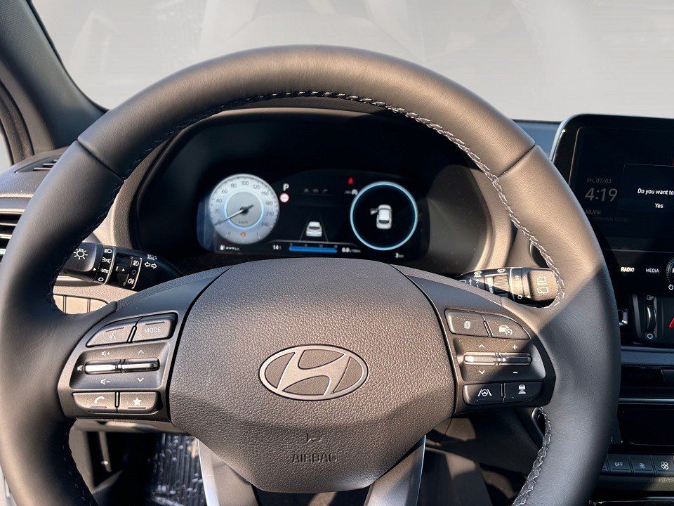 Fahrzeugabbildung Hyundai i30 1.0T 100PS DCT ADVANTAGE Plus-Paket
