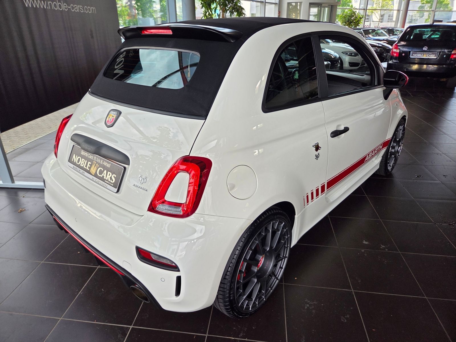 Fahrzeugabbildung Abarth 595 C Esseesse Beats XENON NAVI ALU