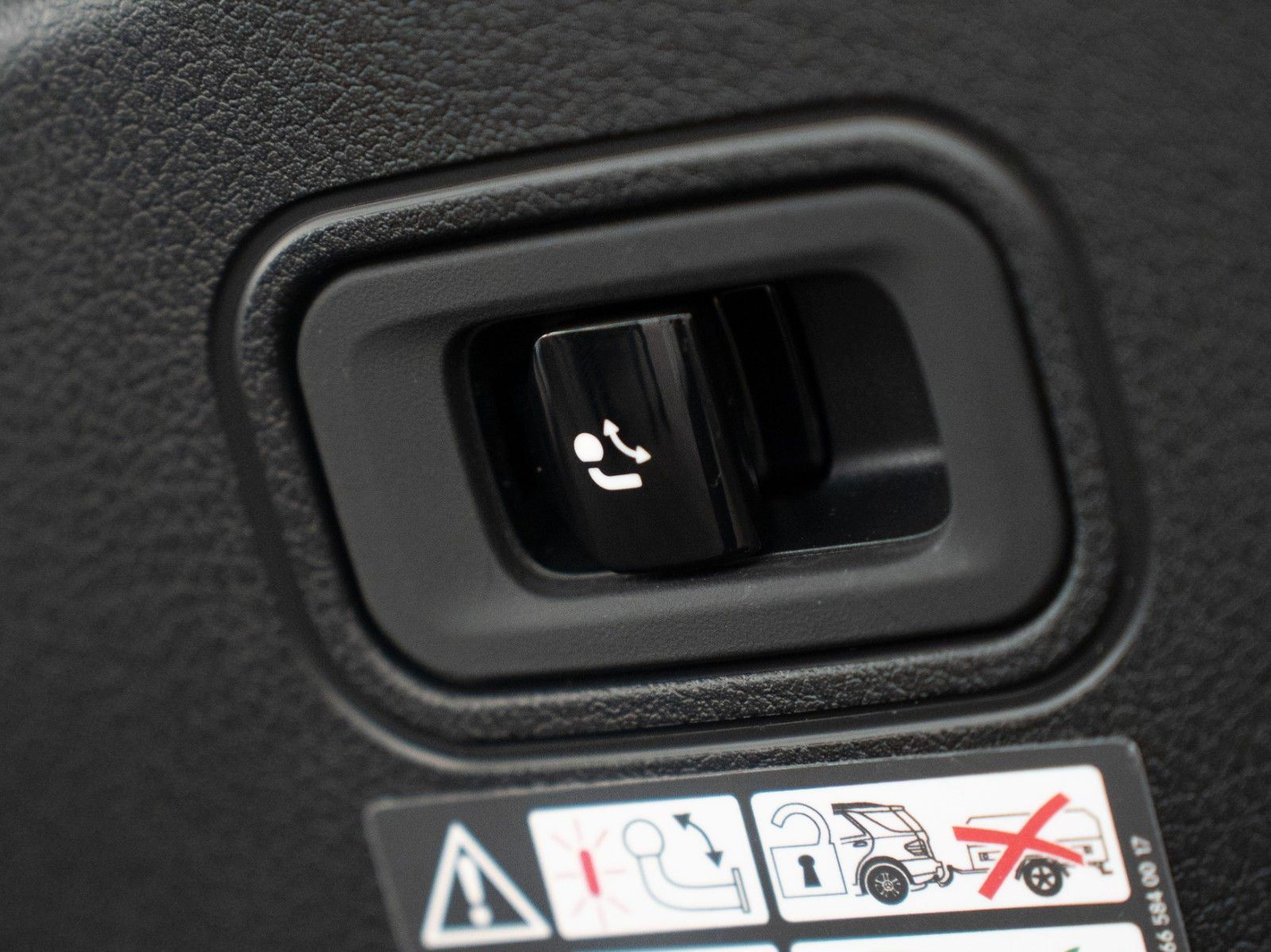 Fahrzeugabbildung Mercedes-Benz CLE 53 AMG *Massage*Standheiz.*BURM*AHK*