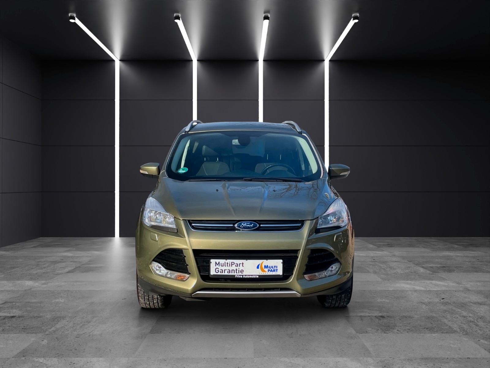 Ford Kuga Titanium AHK~8-Fach~MFL~SHZ~Top gepflegt