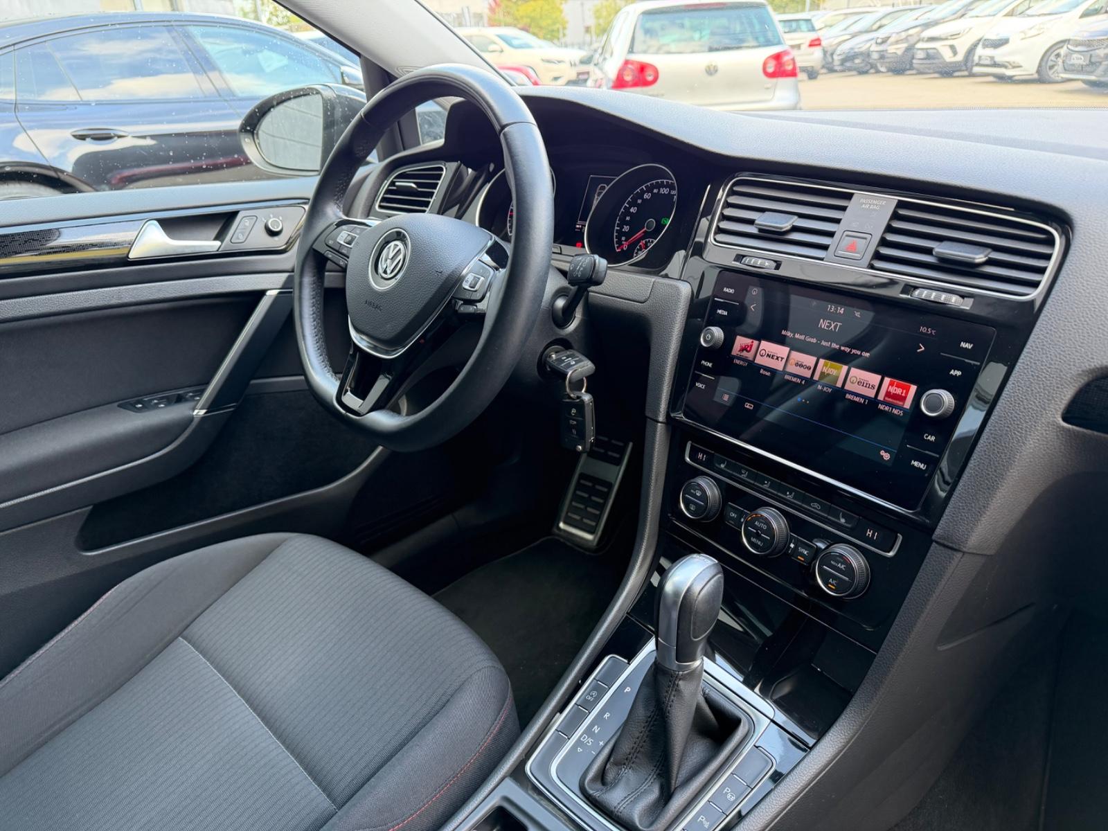 Volkswagen Golf VII Lim. Sound/ACC/AUTOMATIK/SHZ/NAVI/