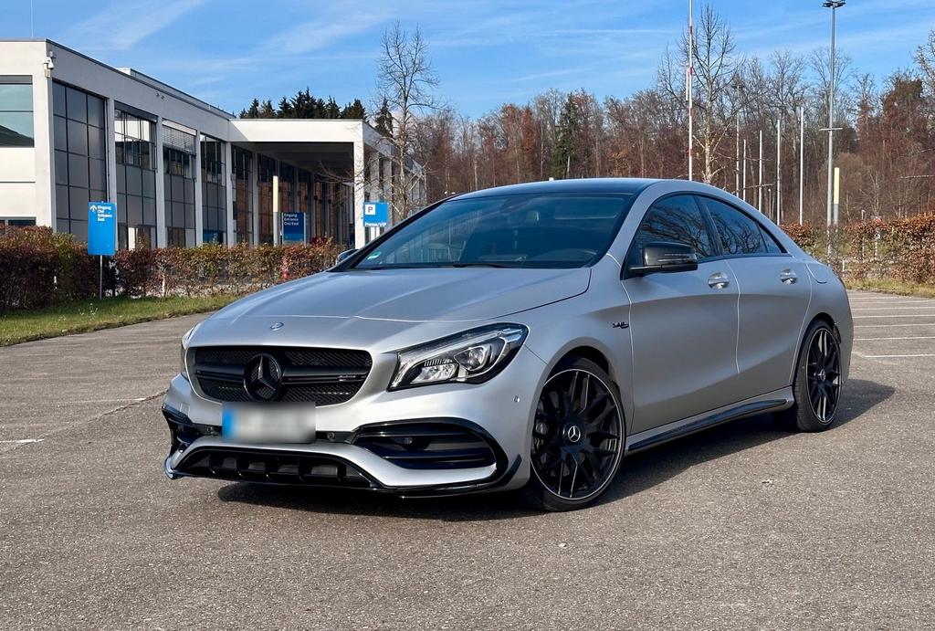 Mercedes-Benz CLA 45 AMG