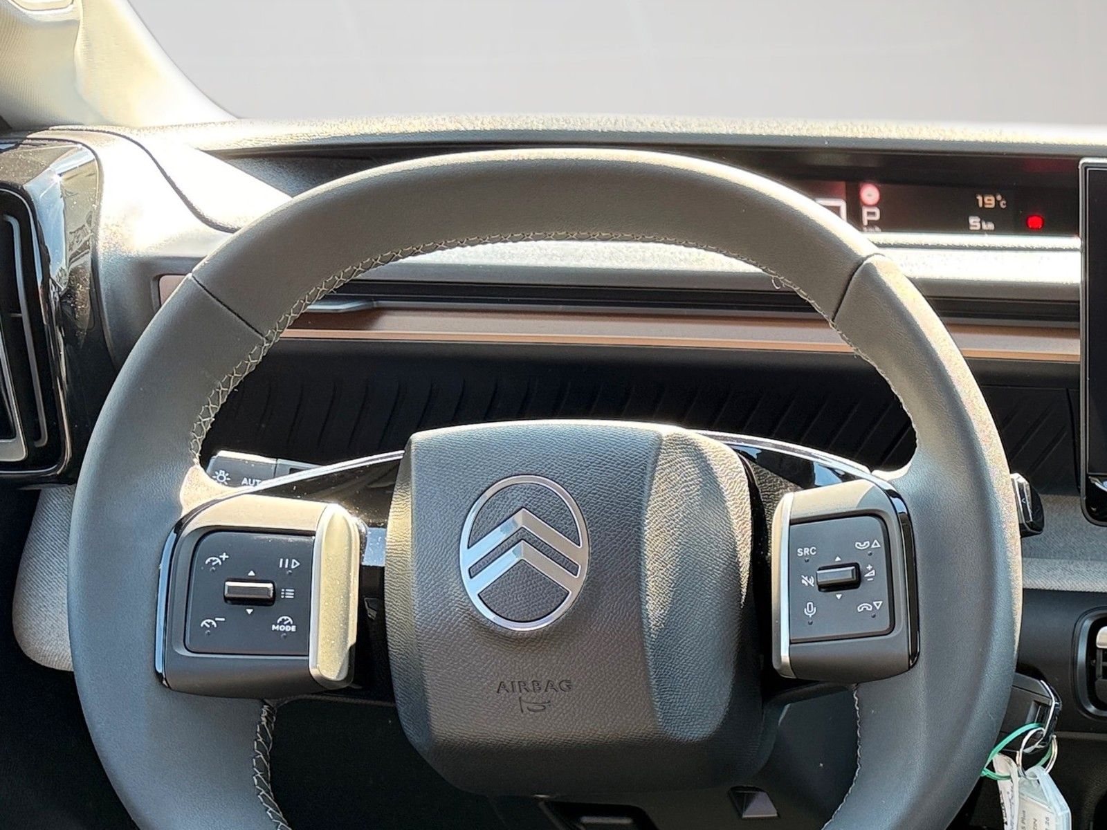 Fahrzeugabbildung Citroën C3 Aircross Hybrid 145 PLUS*Ganzjahresreifen