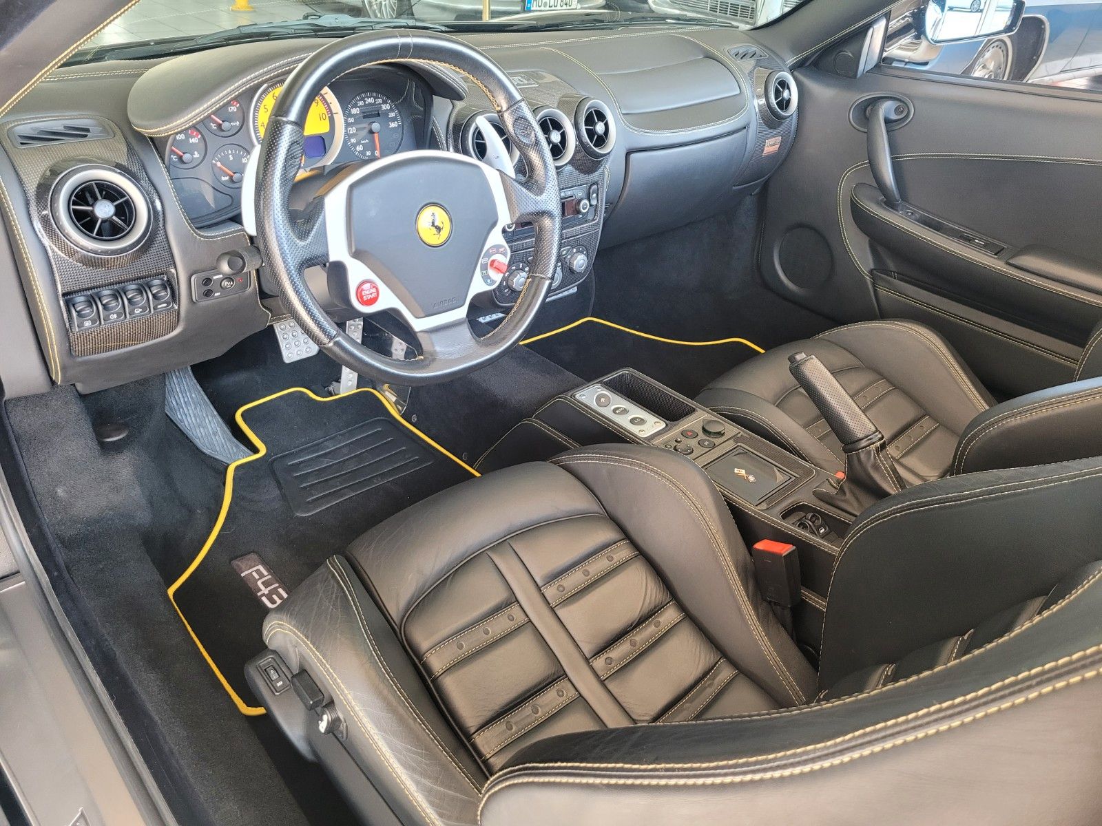 Fahrzeugabbildung Ferrari F430 Spider F1/Keramik/Ferrari SH lückenlos