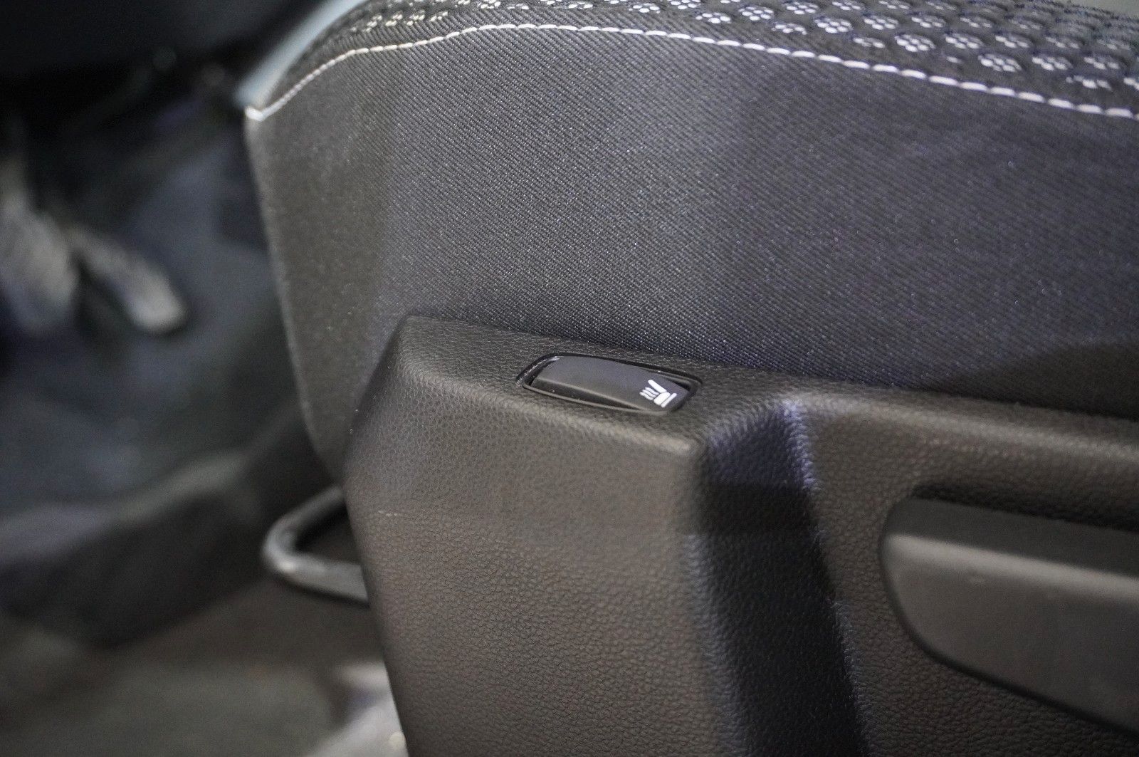 Fahrzeugabbildung Dacia Duster II 1.3 TCE PRESTIGE LED/KAMERA/SHZ/TEMP.