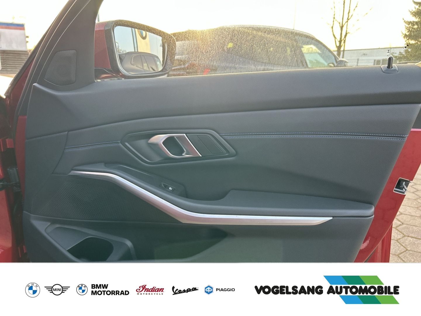 Fahrzeugabbildung BMW 318 iTouring,M Sport,HIFI,SurroundView,DrivingAs