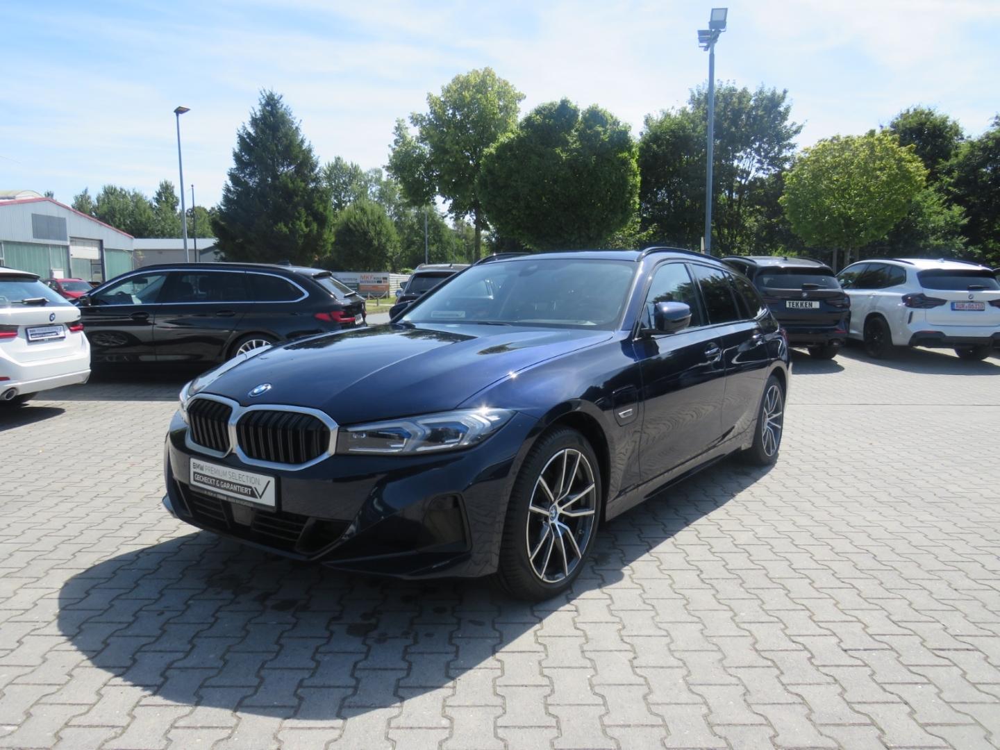 BMW 320 e Touring HUD RFK ACC LED Hifi-System