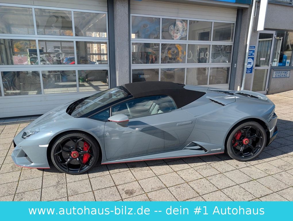 LAMBORGHINI Huracán 2025