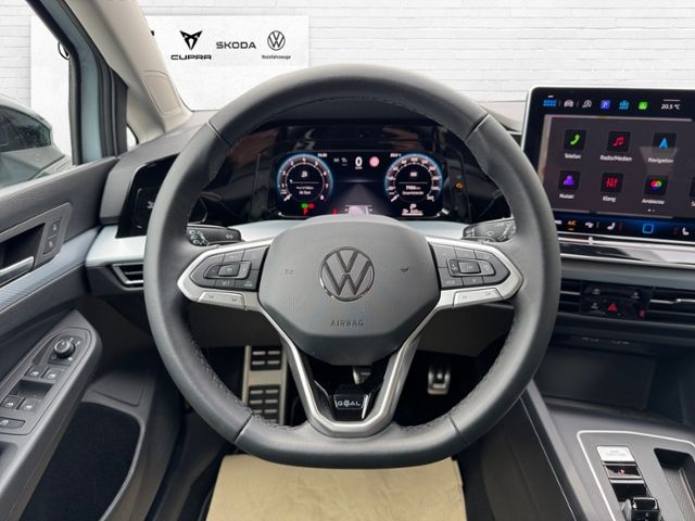 Fahrzeugabbildung Volkswagen Golf VIII Variant Move 1,5 l eTSI OPF DSG KLIMA